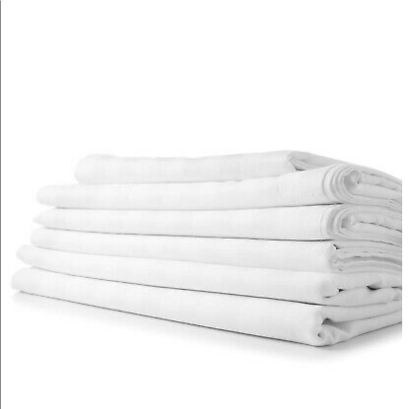 Boutique Other - 1800 count fiber super soft Dolby Striped sheets